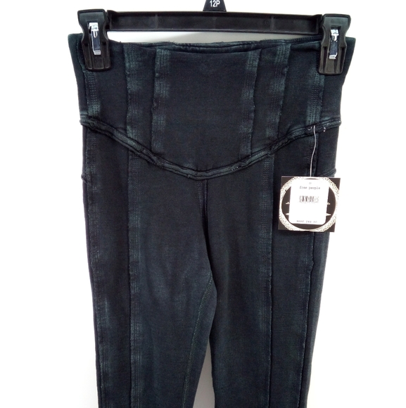 NWT Free People Movement Hybrid Leggings Black Gray Exposed Hem XS - Picture 11 of 15